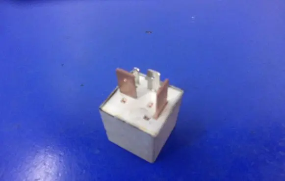 Volkswagen Polo III 6N 6N2 6NF Other relay 357911253