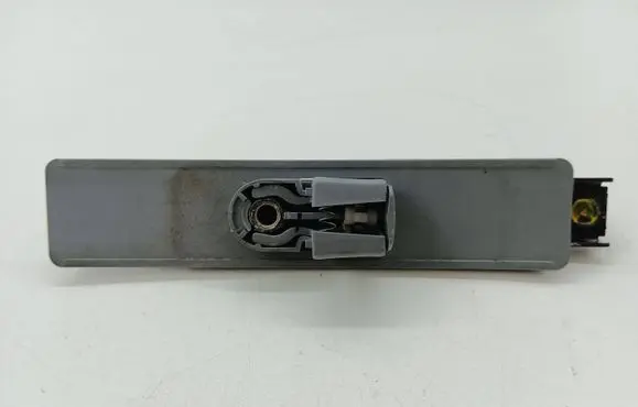 Honda CR-V Seat belt height adjuster 1F6012