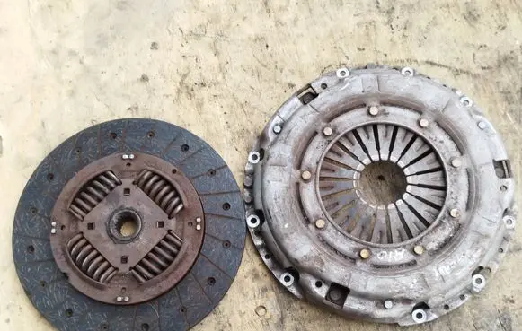 Hyundai i30 Clutch pressure plate 32021