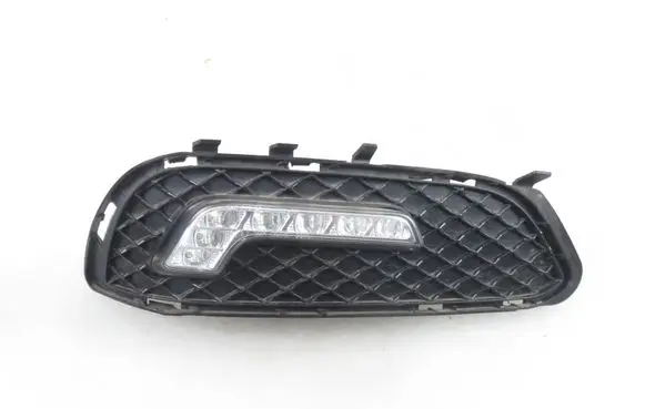 Mercedes-Benz E W212 Front bumper lower grill A2128200856