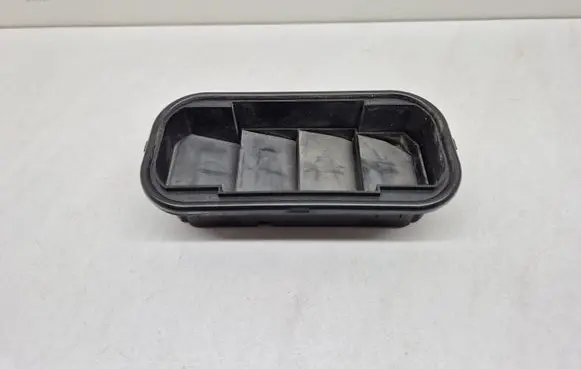 Mercedes-Benz Sprinter W907 W910 Quarter panel pressure vent A9018300042