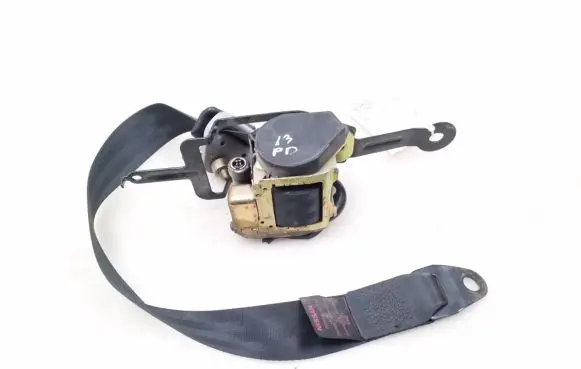 Nissan Primera Front seatbelt
