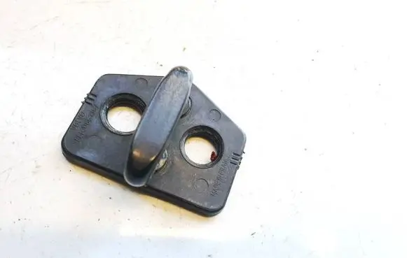 Volvo XC90 Front door lock loop/hook striker 30661367