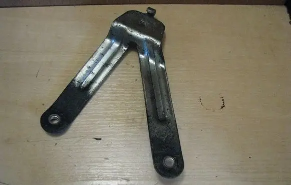 Mazda 6 Horn signal holder/bracket 