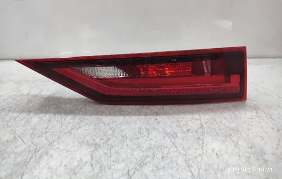 Volvo S90, V90 Tailgate rear/tail lights 32293884