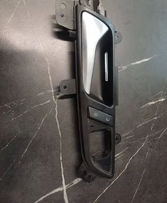 Volkswagen PASSAT B8 USA Front door interior handle 561837113