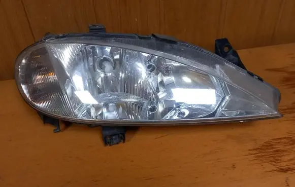 Renault Kangoo I Headlight/headlamp 7700427870D