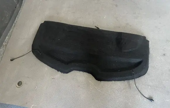 Peugeot 208 I Parcel shelf