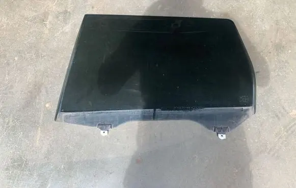 Mitsubishi Outlander Rear door window glass 43R007953
