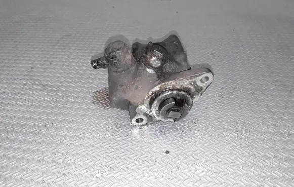 Renault Master II Power steering pump 7700300535