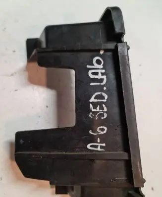 Tail light part