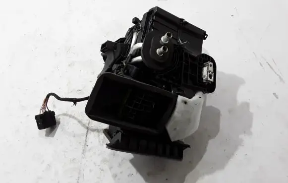 Renault Arkana Interior heater climate box assembly 272709634R