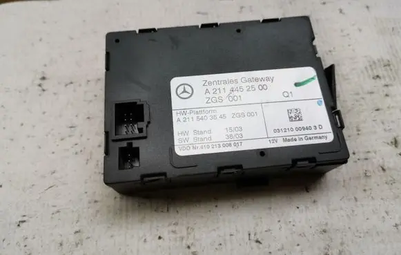 Mercedes-Benz E W211 Gateway control module A2114452500 2114452500