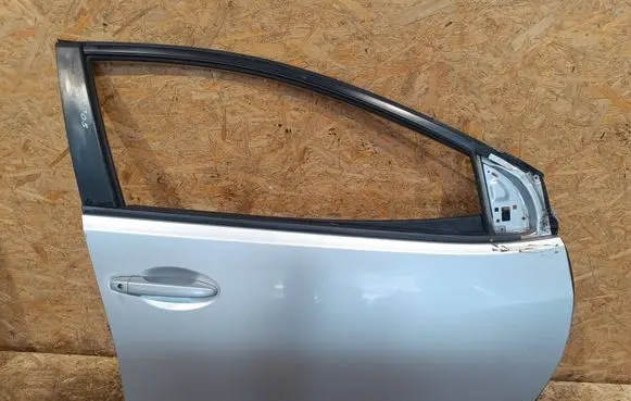 Honda Civic IX Front door