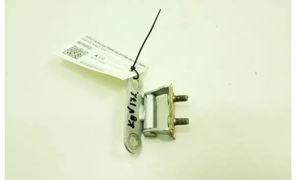 Toyota Verso Tailgate/trunk/boot hinge 6881002020