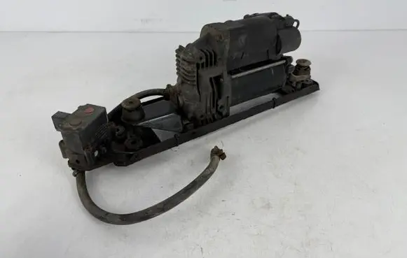 BMW 5 E60 E61 Air suspension compressor/pump 6785505
