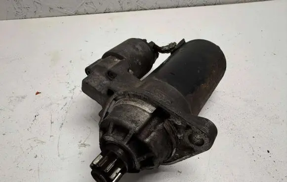 Volkswagen PASSAT B6 Starter motor