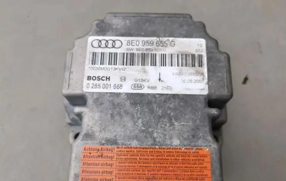 Audi A4 S4 B8 8K Airbag control unit/module 8E0959655G 0285001668