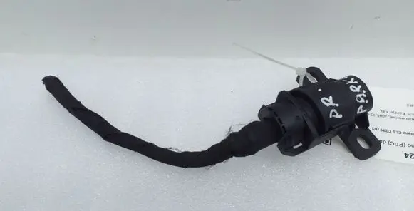 Mercedes-Benz CLS C219 Parking sensor (PDC) wiring loom 0009880676