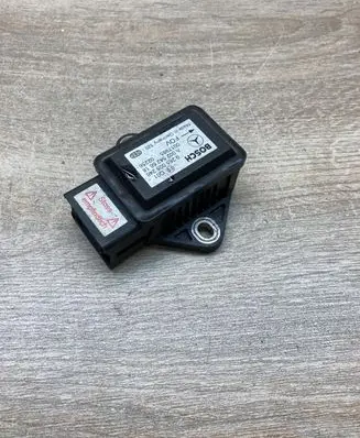 Mercedes-Benz A W168 Yaw turn rate sensor A0025426618 0265005246