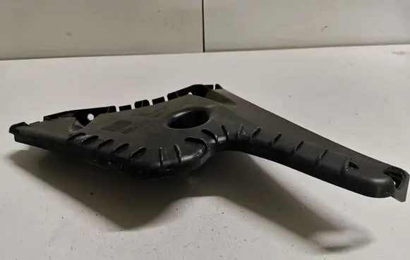Volvo S60 Bumper support mounting bracket corner 30796628