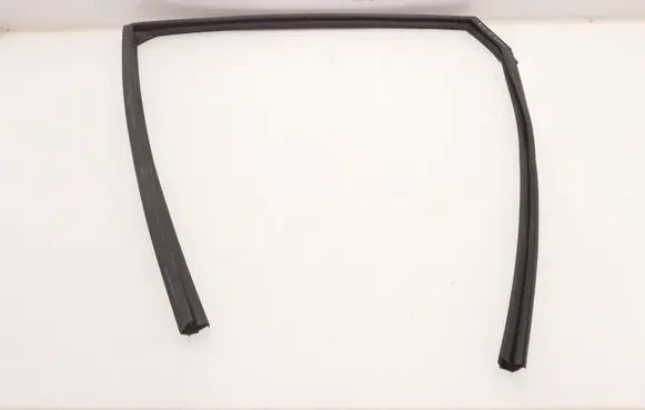 Renault Koleos II Rubber seal rear door 823315260R