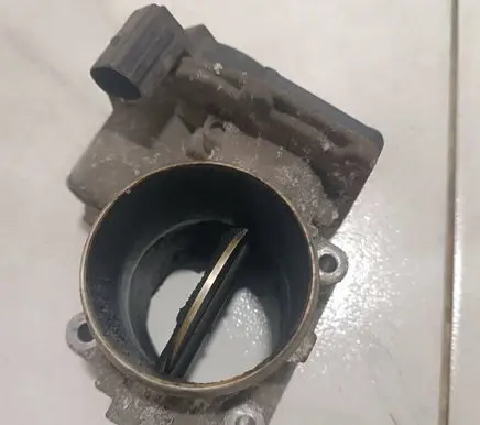 Hyundai Santa Fe Throttle valve 351002F100 13H150484