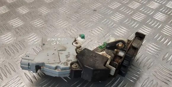 Nissan Patrol Y61 Rear door lock