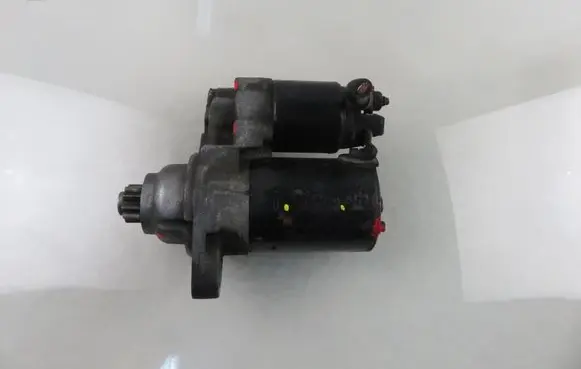 Volkswagen Polo IV 9N3 Starter motor 