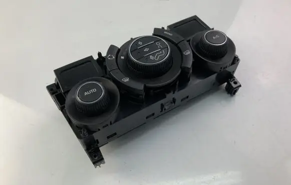 Peugeot RCZ Climate control unit 96718462XT