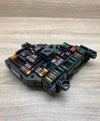 BMW 7 F01 F02 F03 F04 Fuse module 9234423 923442301