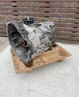 Volkswagen II LT Manual 5 speed gearbox 711617 0173757DDX12039 529161