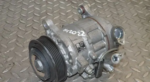 BMW 4 F32 F33 Air conditioning (A/C) compressor (pump) 9330831