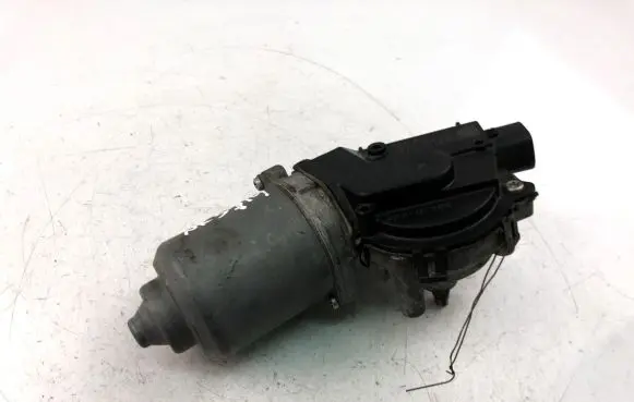 Subaru Impreza IV Wiper motor 86511FG010