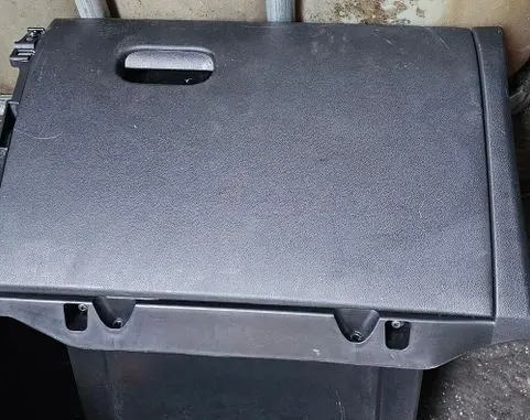 Hyundai Ioniq 5 Glove box brak