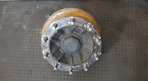 Renault 4 Front wheel hub spindle knuckle 