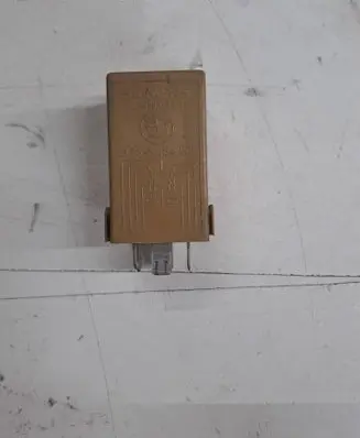 BMW 5 E39 Window wiper relay 8384505