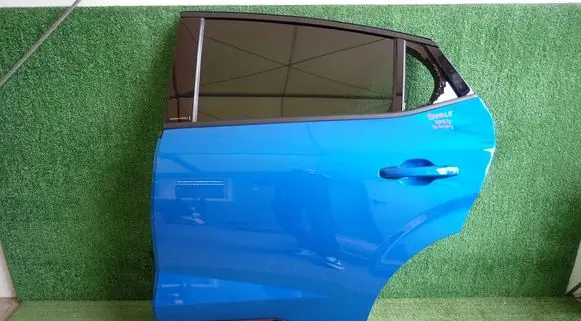 Renault Rafale Rear door 