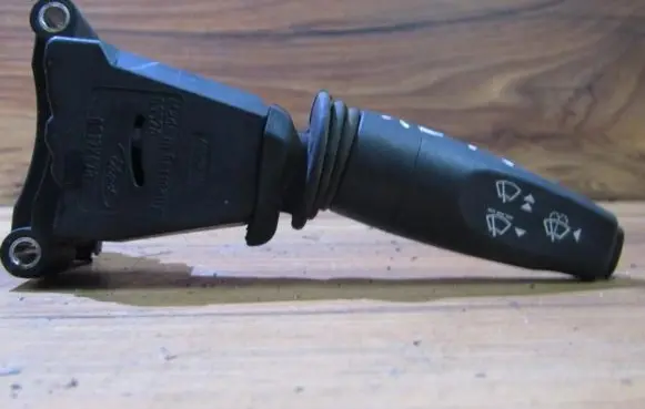 Ford Scorpio Wiper control stalk 93GG17K478ab g952a