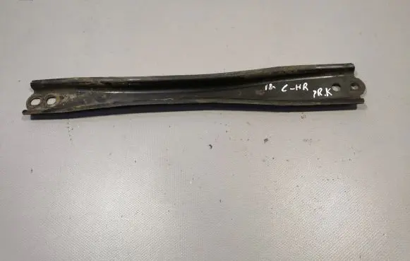 Toyota C-HR I Front subframe
