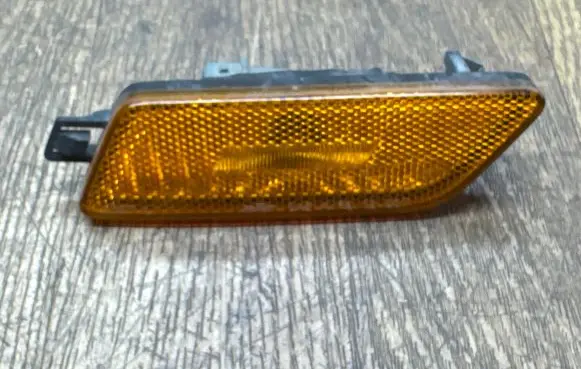Porsche Macan (95B) Front fender indicator light 938945119