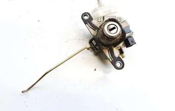 Audi A4 S4 B5 8D Tailgate exterior lock 8d0862055