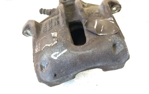 Peugeot 2008 I Front brake caliper