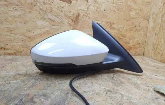 Skoda Octavia Mk3 (5E) Front door electric wing mirror