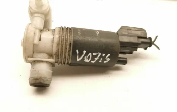 Chrysler Voyager Windscreen/windshield washer pump