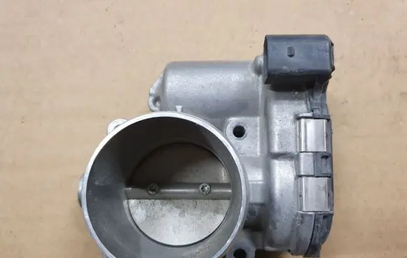 Audi A4 S4 B9 Throttle valve 06K133062M