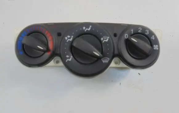 Ford Focus Air conditioning/heating control unit 98AB18C419AF