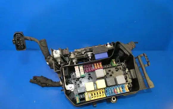 Mercedes-Benz CLA C117 X117 W117 Fuse module A2465403803