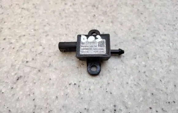 Mercedes-Benz E A207 Airbag deployment crash/impact sensor A2079056902