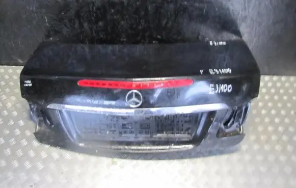 Mercedes-Benz E A207 Tailgate/trunk/boot lid C1020